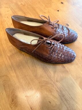 Trotters Lila Woven Leather Oxfords Brown Lace Up Flats Made in Brazil Womens 8M